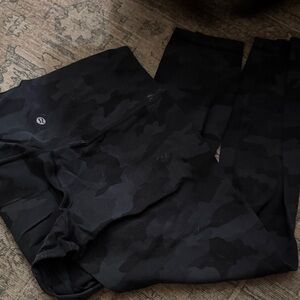lululemon athletica womens Black Camo Jogger Leggings